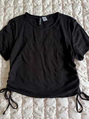 Women’s H&M Black Ribbed Side-Tie Short Sleeve Top